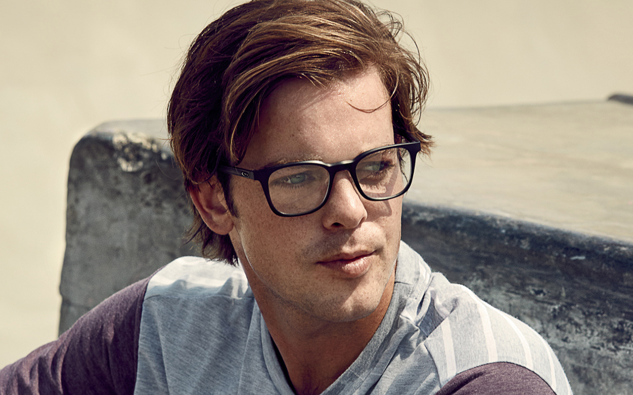 OAKLEY